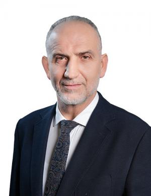 MAKSUT ÖZTÜRK